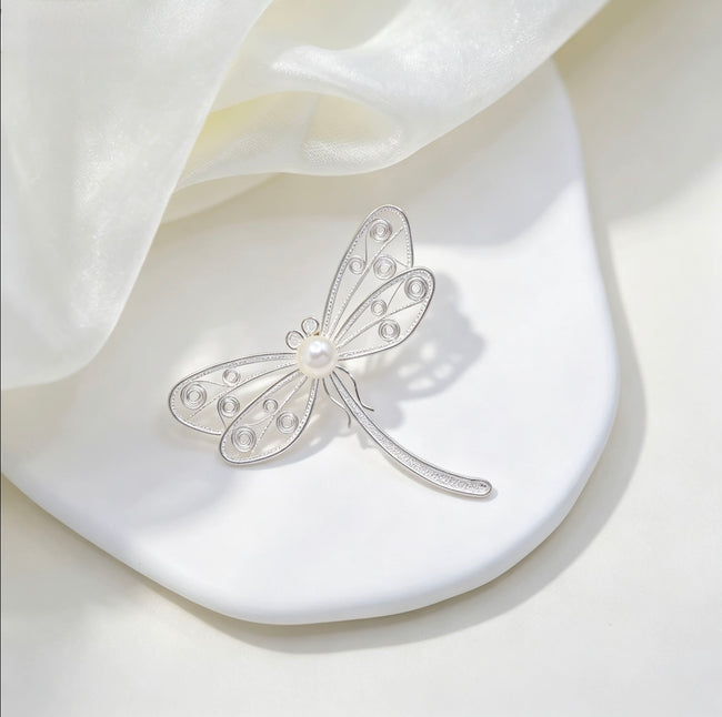Dragonfly Brooch Main Image