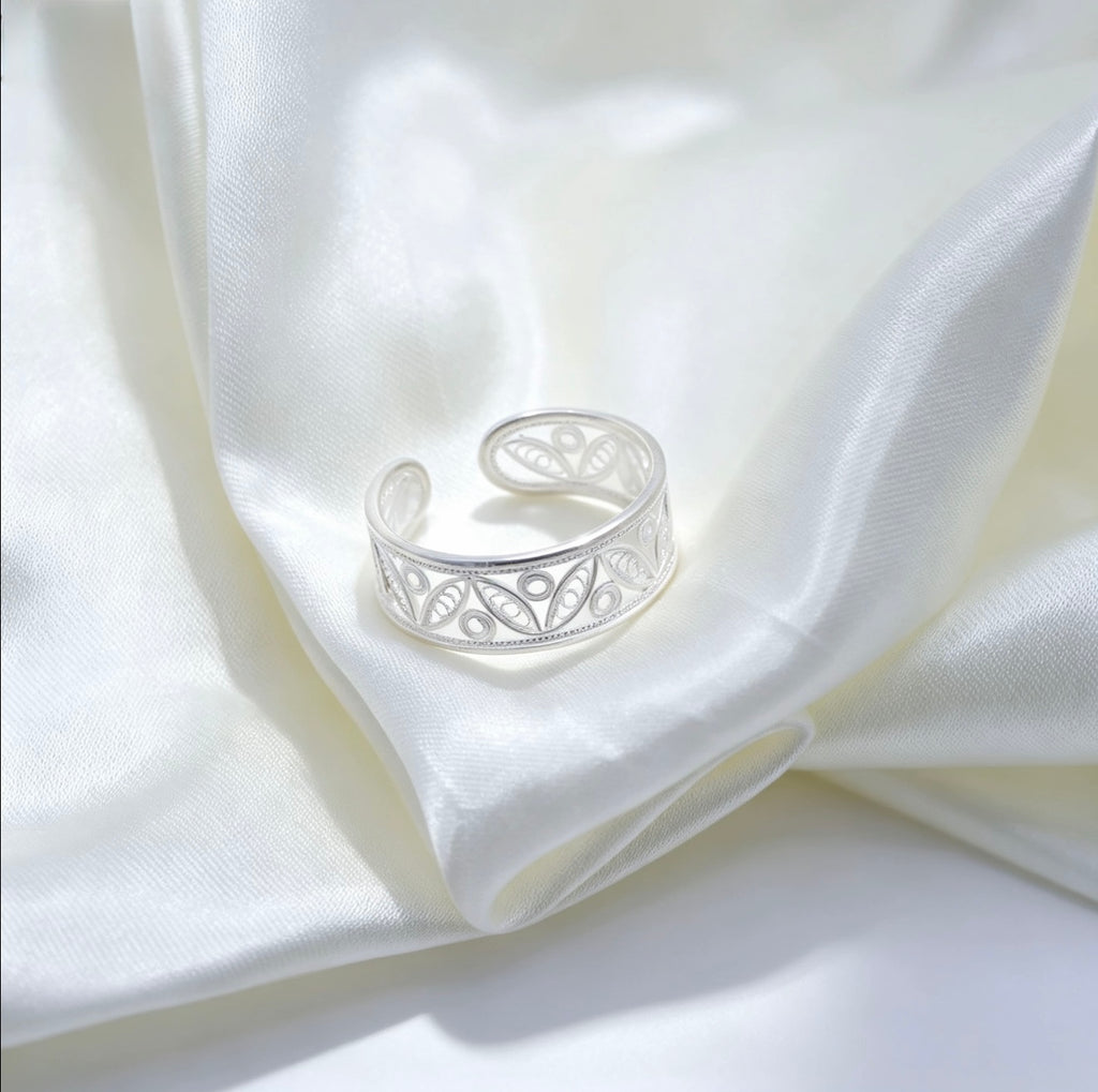 Open Leaf Ring