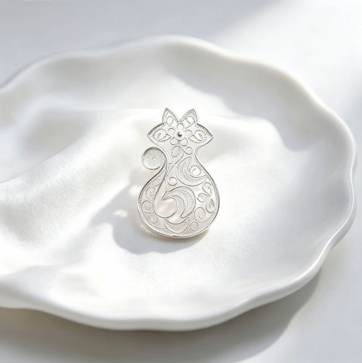 Cat Brooch