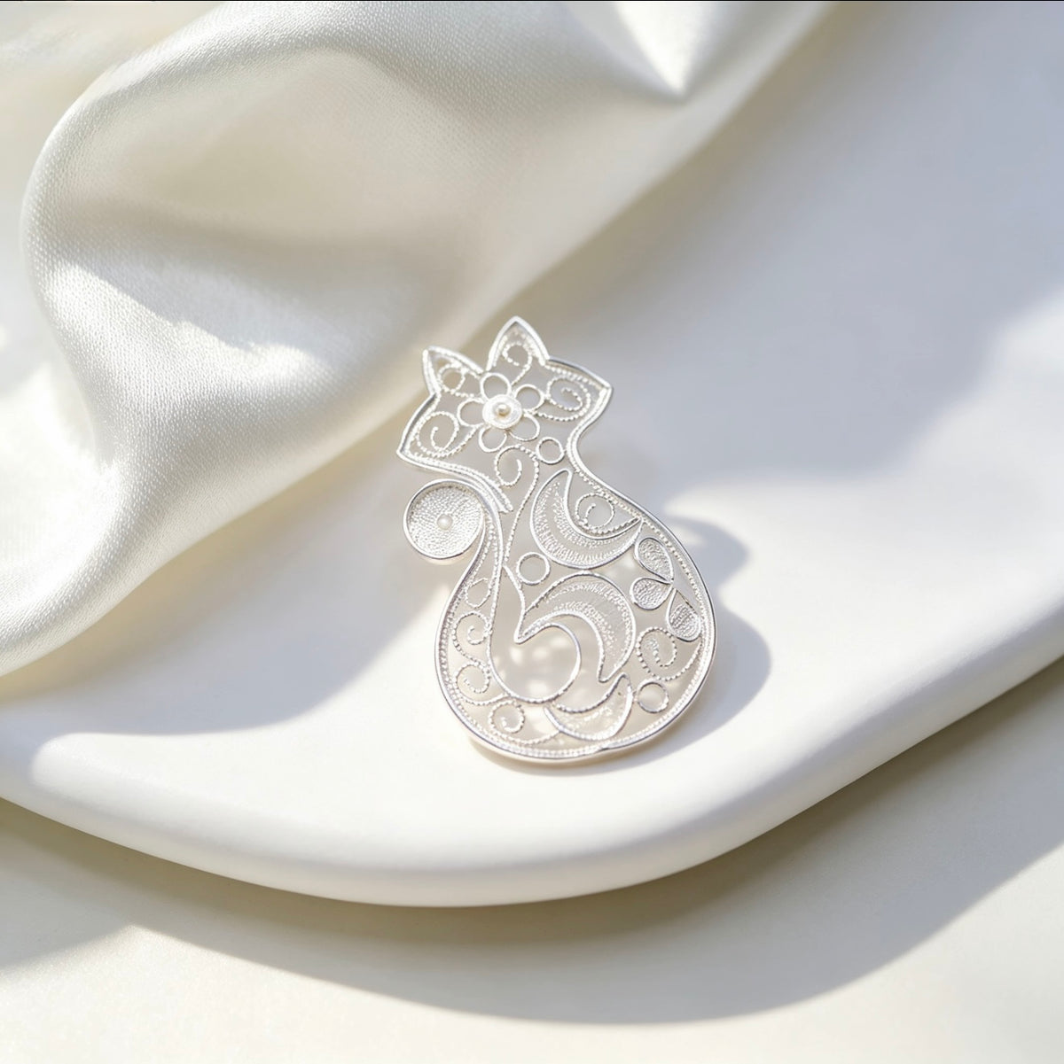 Cat Brooch
