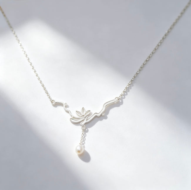 Orchid Wood Necklace Hover Image