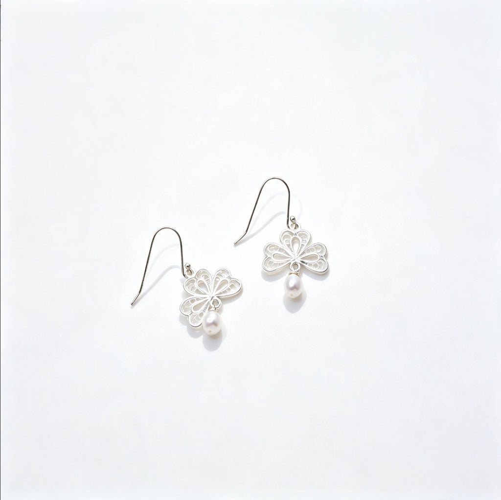 Pearl Clover Earrings
