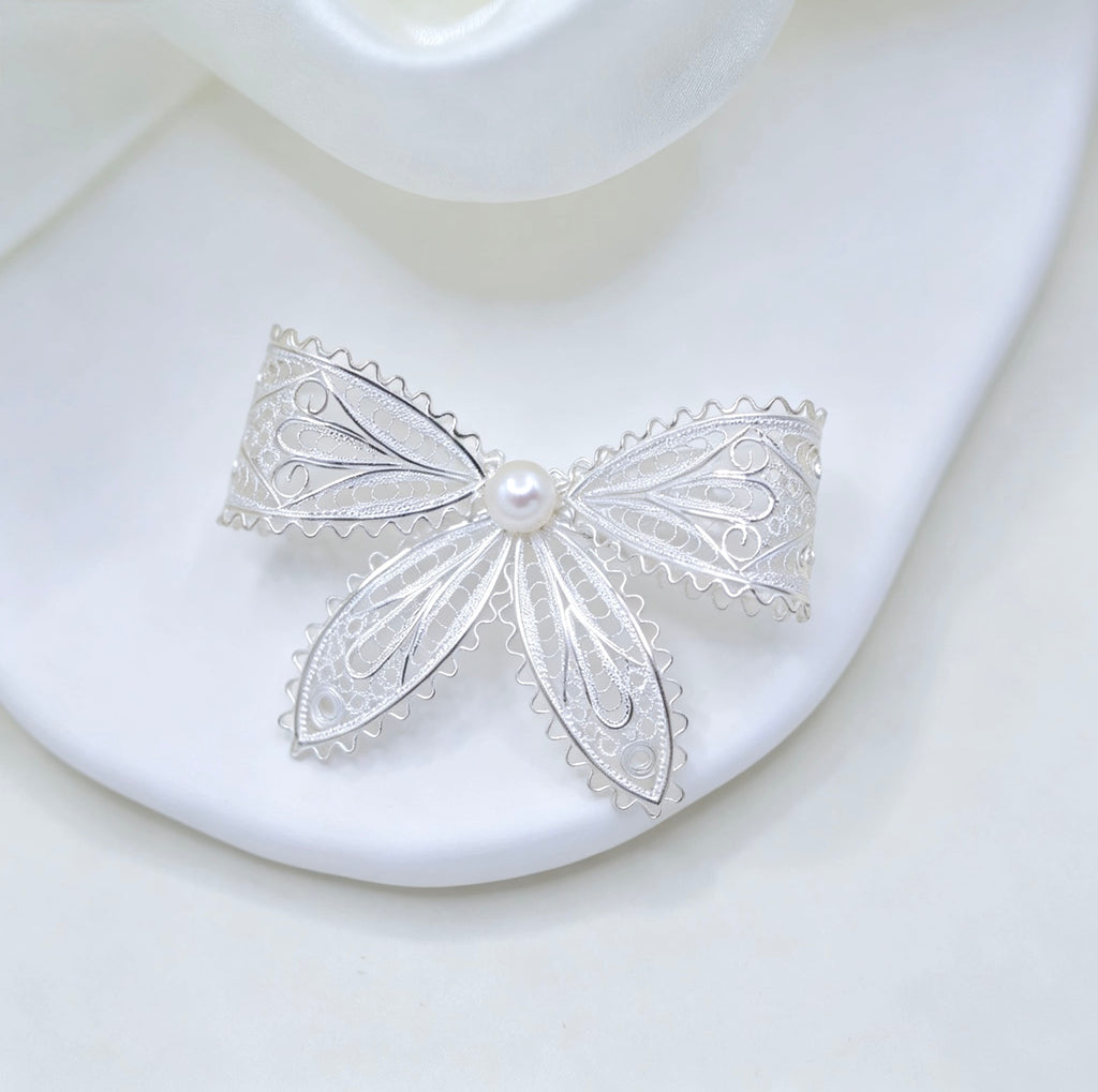 Openwork Bow Brooch